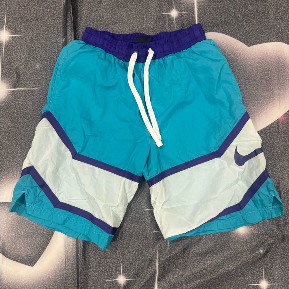 Vintage Nike shorts Small